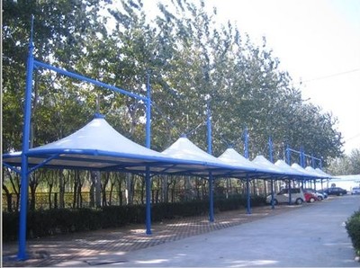 膜结构工程在台风天气下的设计要点与施工挑战